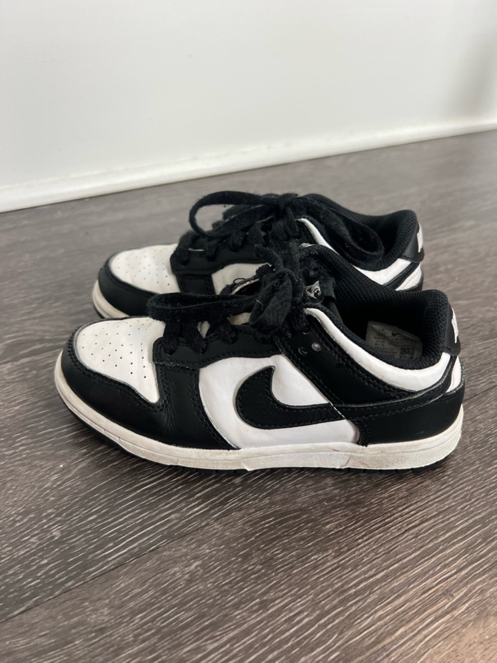 Nike Kids Dunk Low Retro "Panda" - Picture 4 of 8
